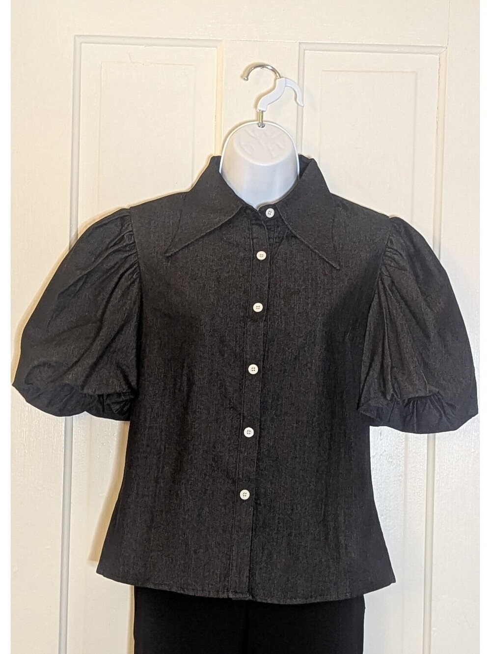 NWT MABELL DRAMATIC PUFF SLEEVE CHARCOAL BLACK STATEMENT COLLAR TOP  | SIZE S